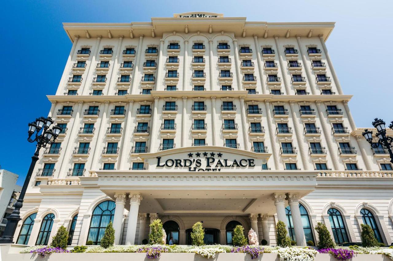 Lords Palace Hotel Spa Casino 凯里尼亚 外观 照片
